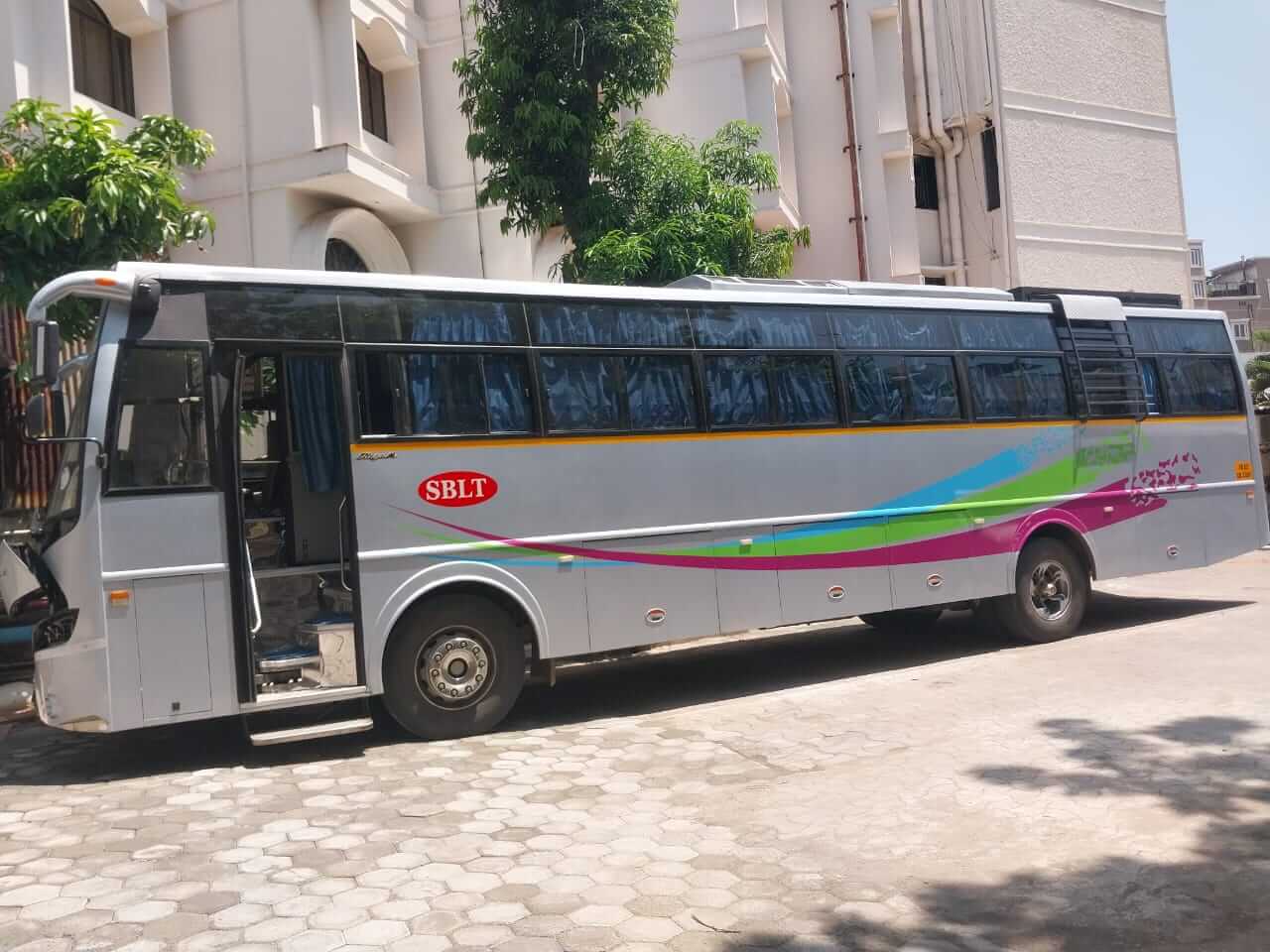 55 Seater AC & Non AC Bus 55 Seater AC & Non AC Bus